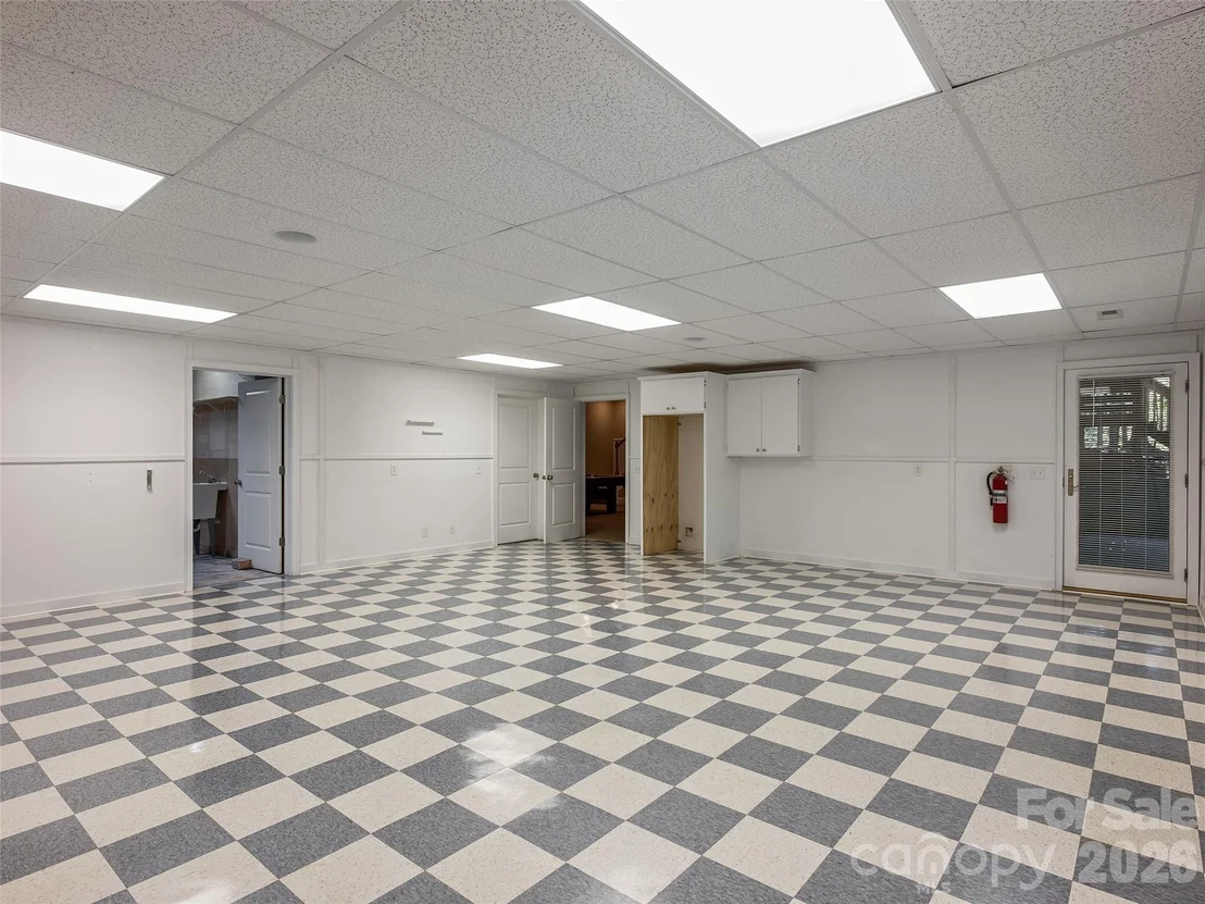 Photo of 620 N Highland Road
