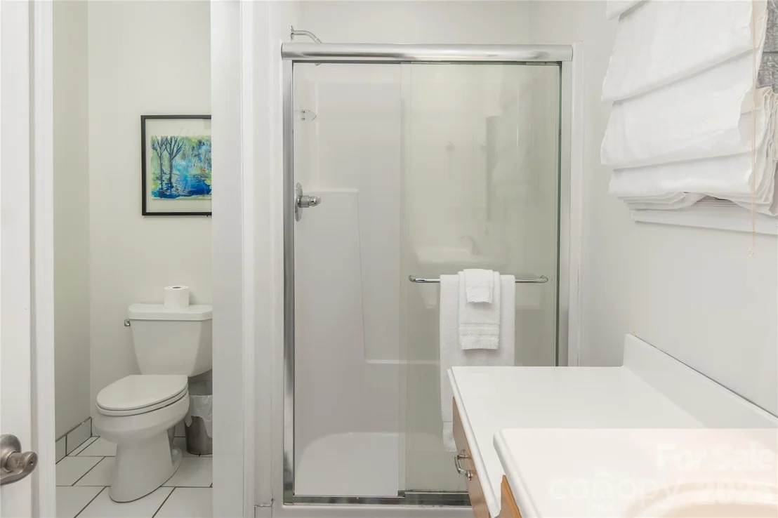 Photo of 1628 Skyland Drive