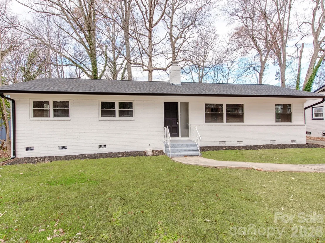 Photo of 2025 Birchcrest Drive