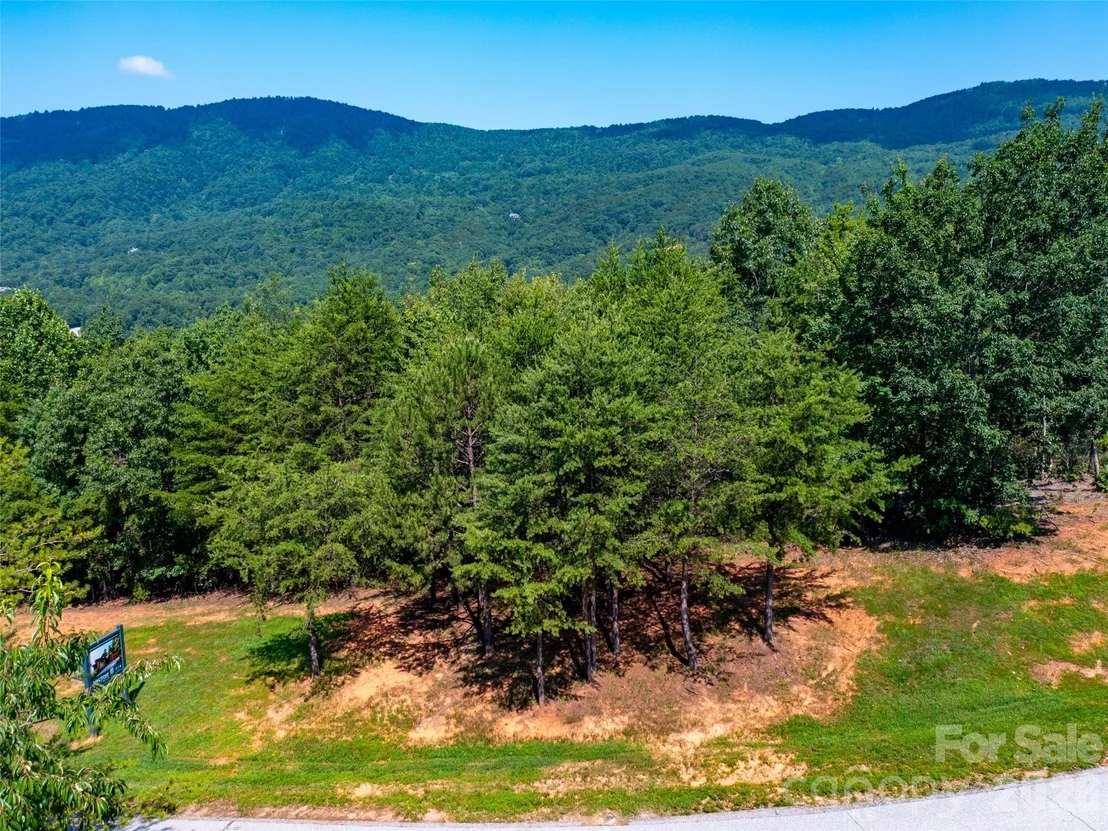 Photo of 40 Deep Gap Farm Road E