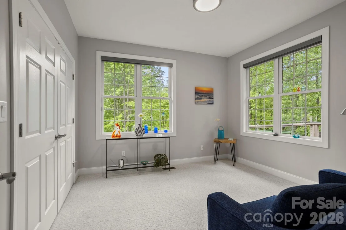 Photo of 547 Pinnacle Peak Lane
