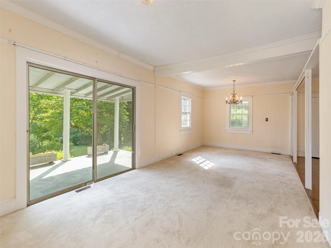 Photo of 34 Lockhart Road