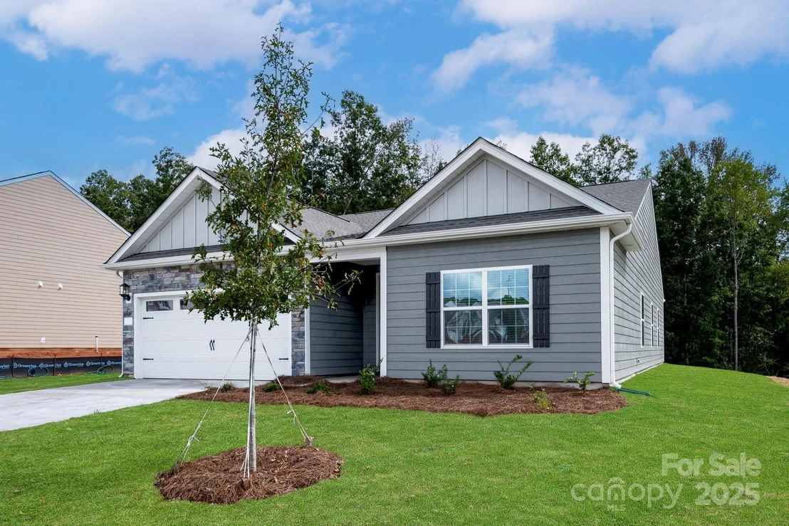 Photo of 104 Kennford Trail