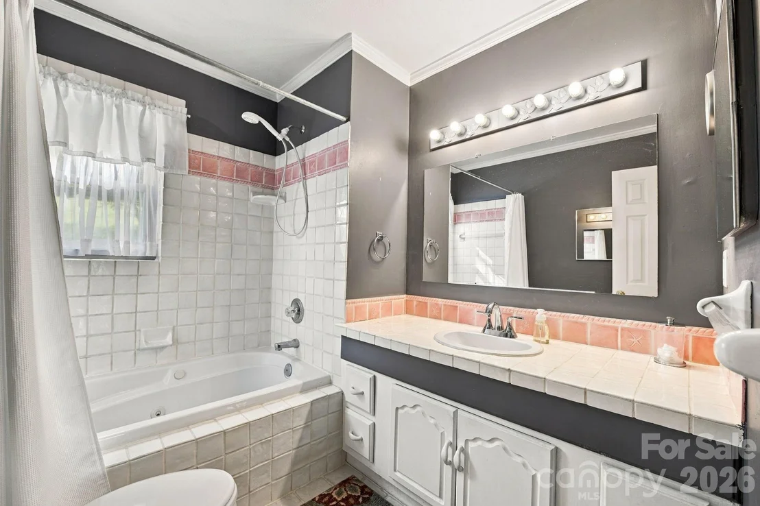 Photo of 190 Camelot Drive