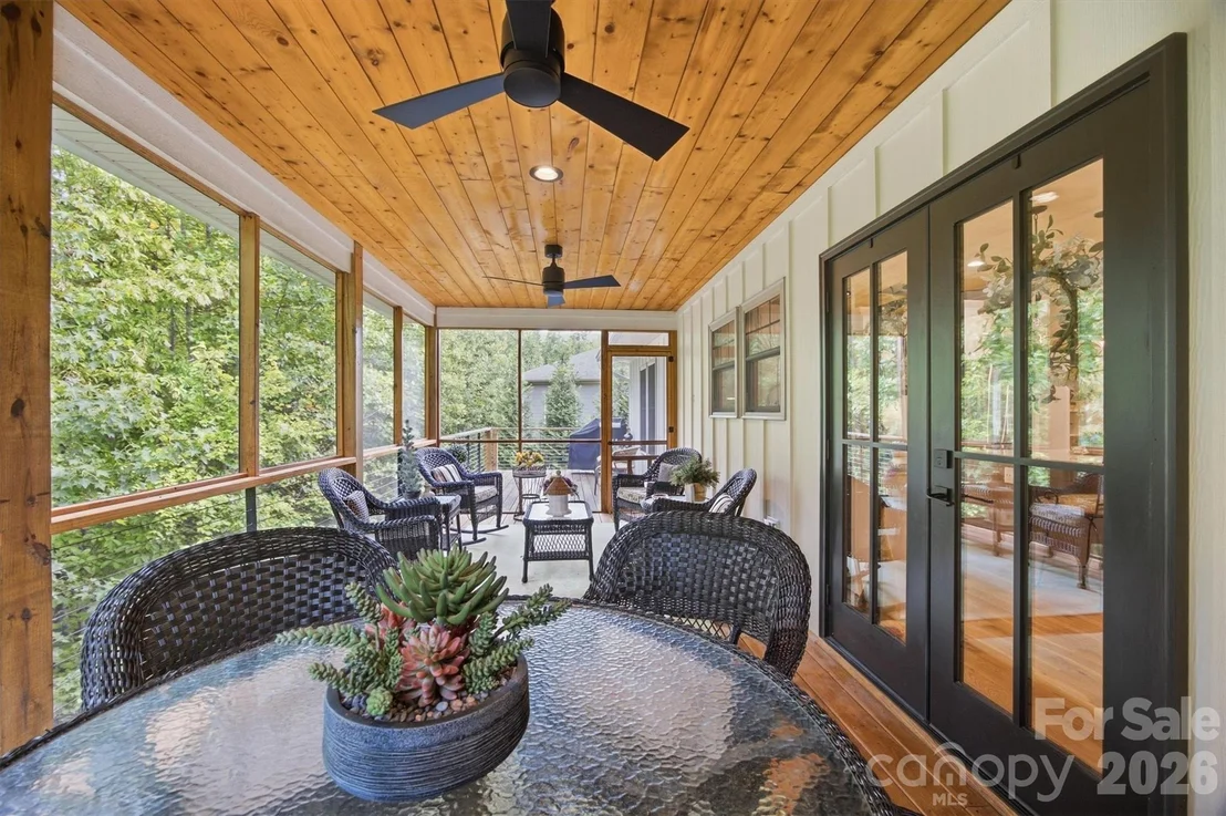 Photo of 124 Beechmont Drive