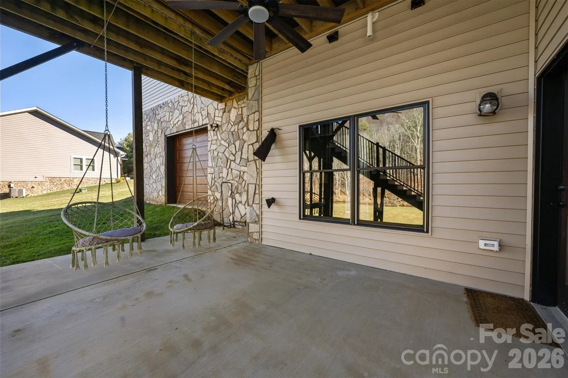 Photo of 446 Green Meadows Drive