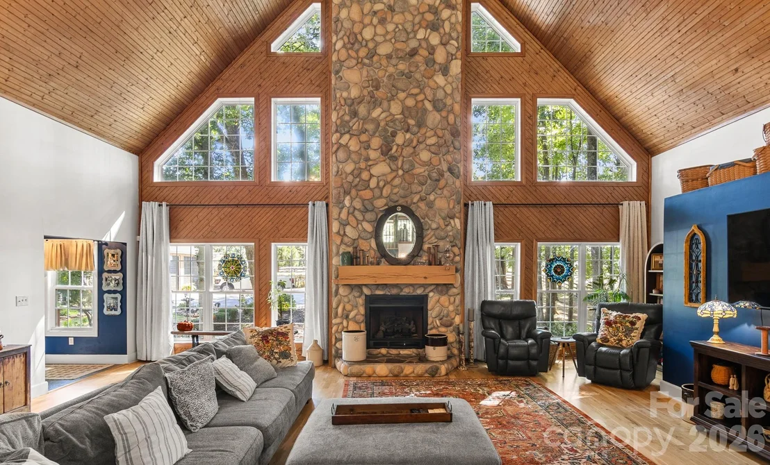 Photo of 613 Perry Road