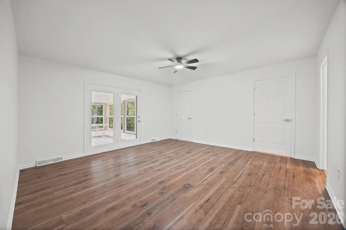 Photo of 281 Schoolside Drive