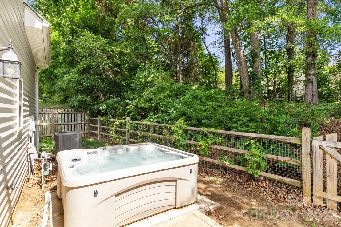Photo of 6907 Murray Grey Lane