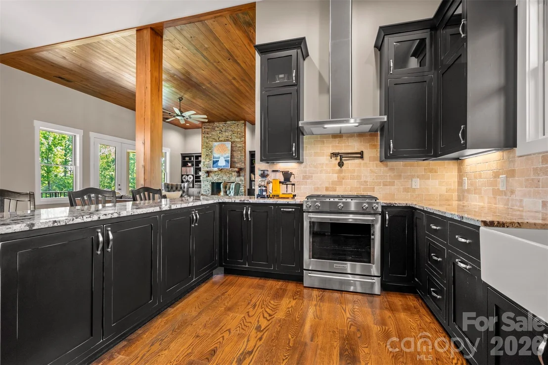 Photo of 398 Mapleton Lane
