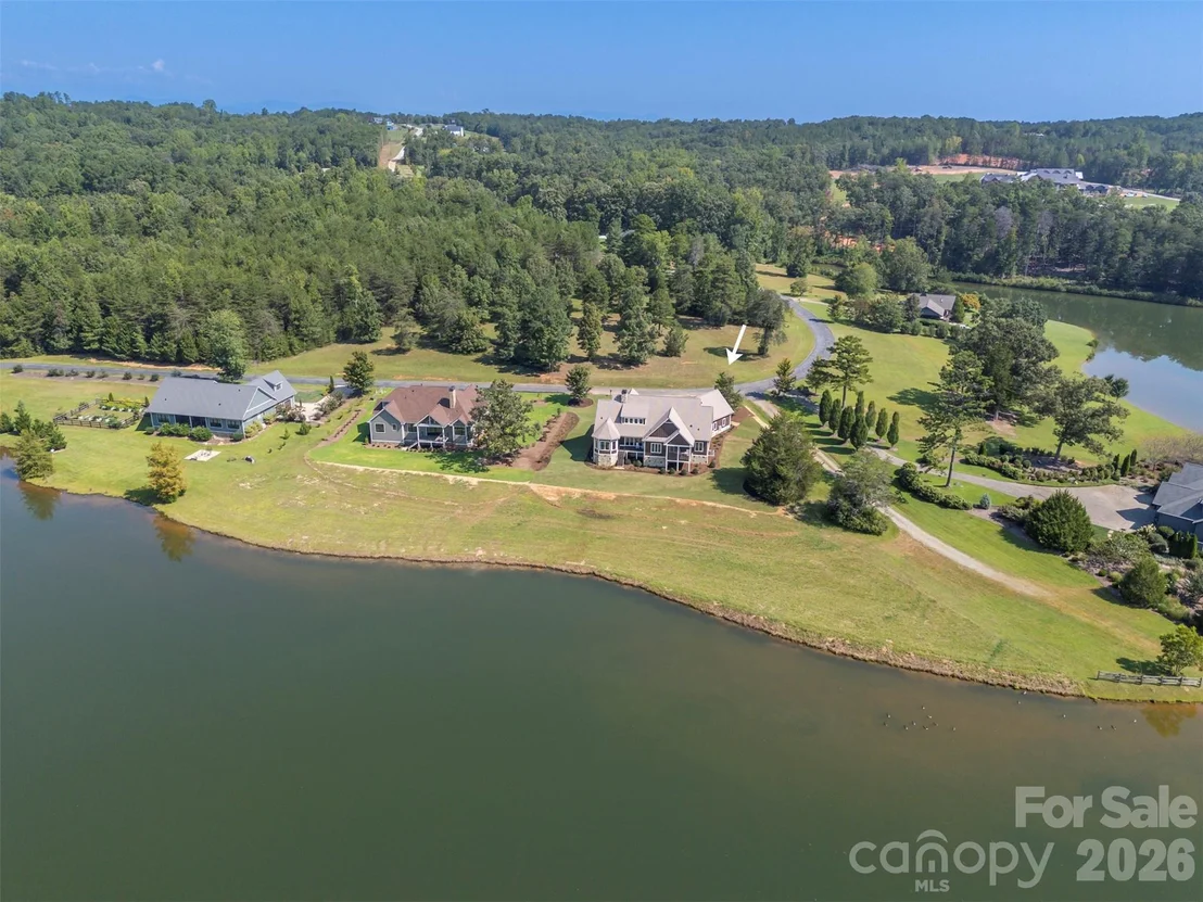 Photo of 978 Mapleton Lane