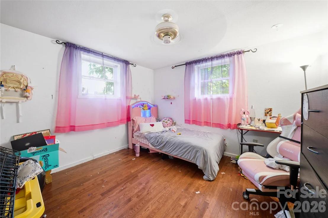 Photo of 307 Beverly Avenue