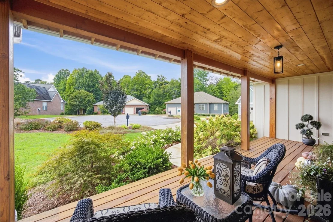 Photo of 124 Beechmont Drive