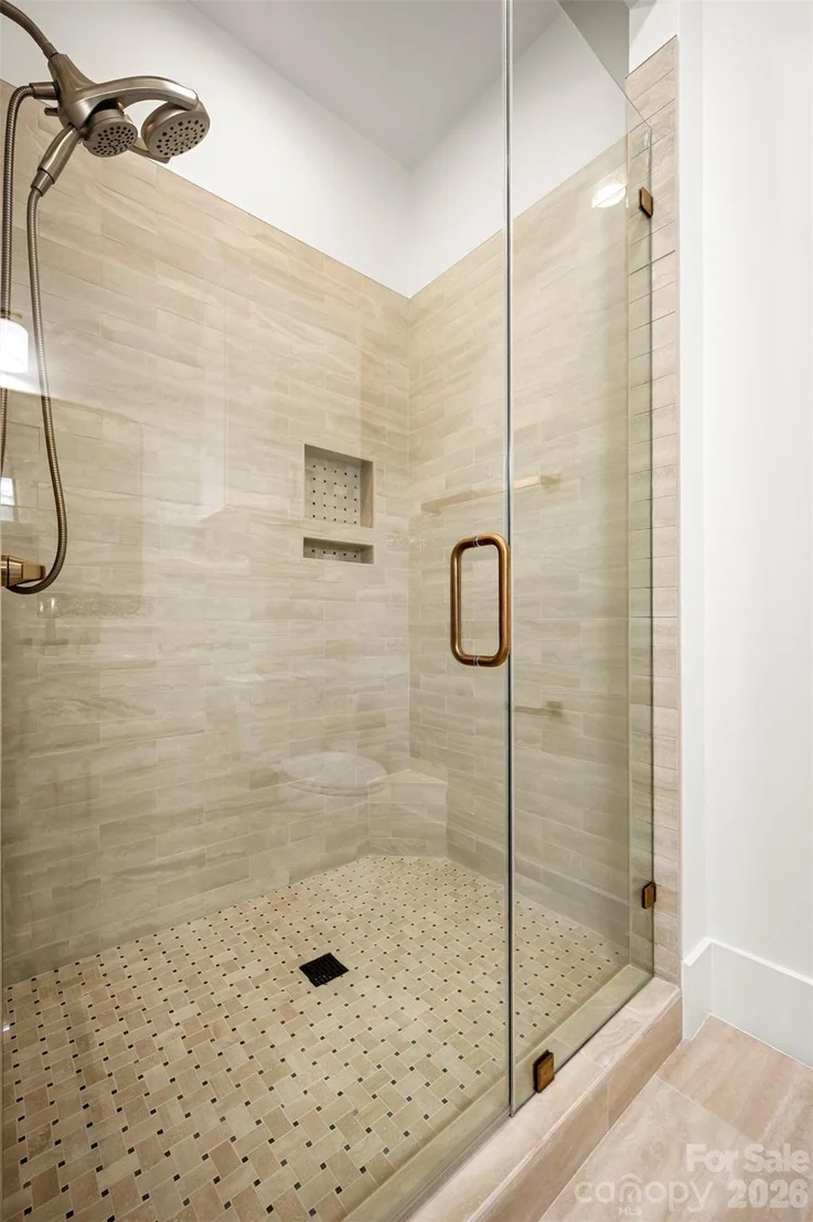 Photo of 438 Mapleton Lane