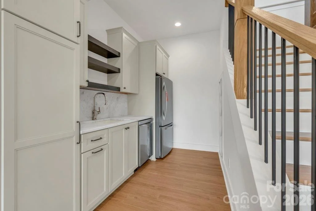 Photo of 380 Greystone Drive