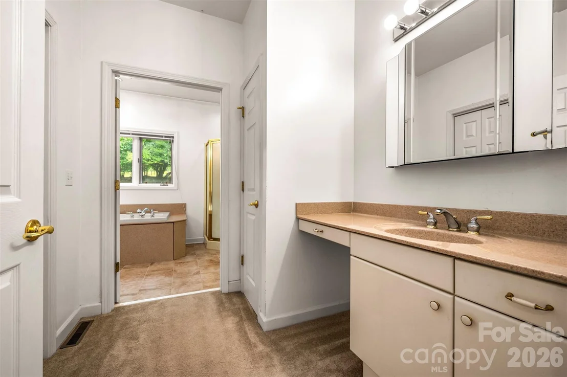 Photo of 441 Lower Ridgeview Road