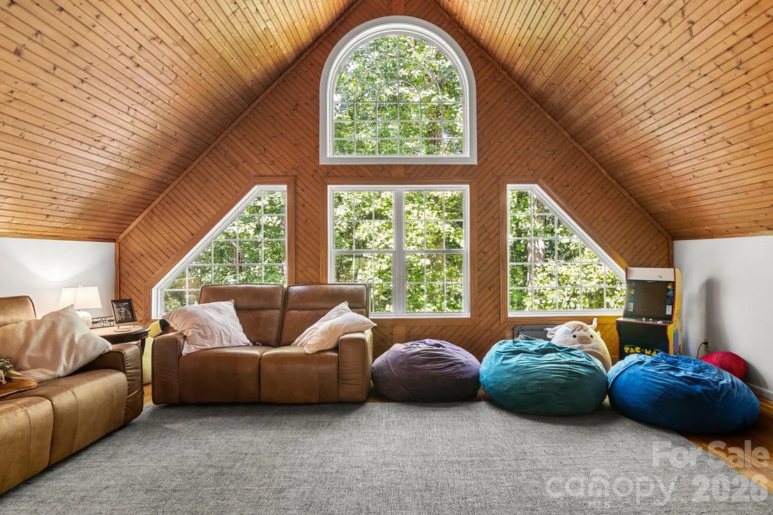 Photo of 613 Perry Road