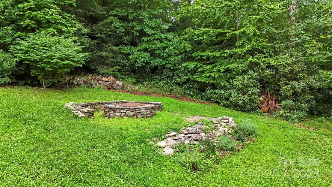 Photo of 127 Boulder Lane