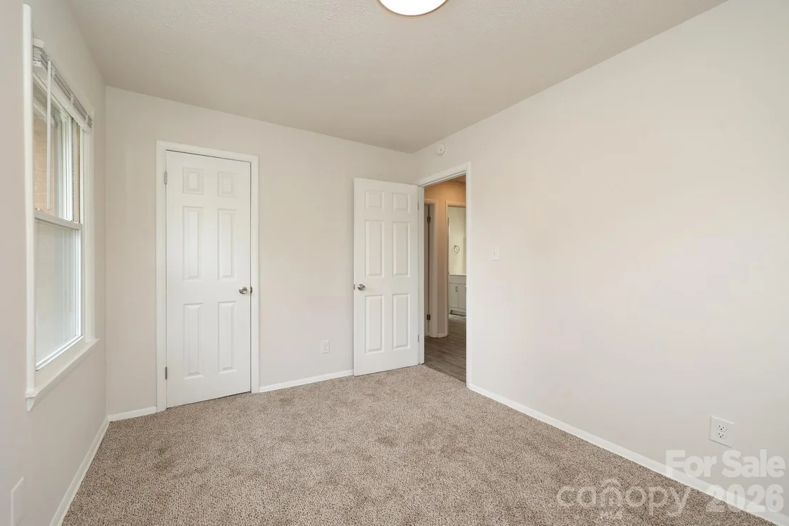 Photo of 5001 Springview Road