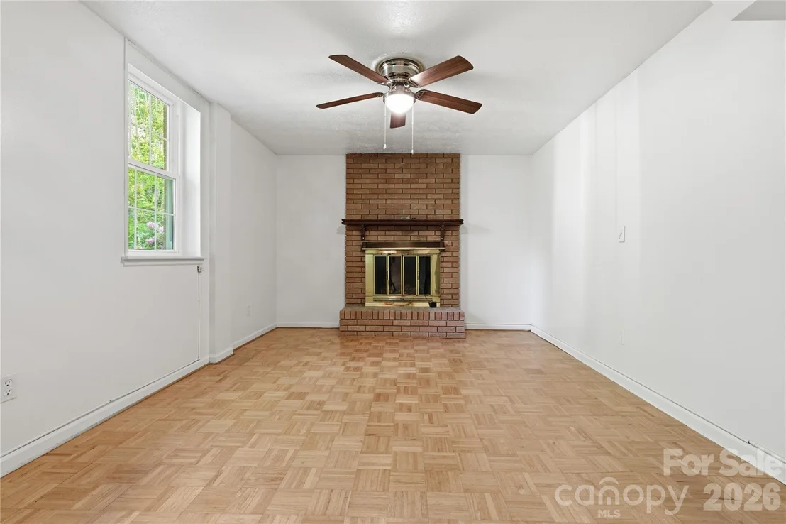 Photo of 123 Castleton Lane