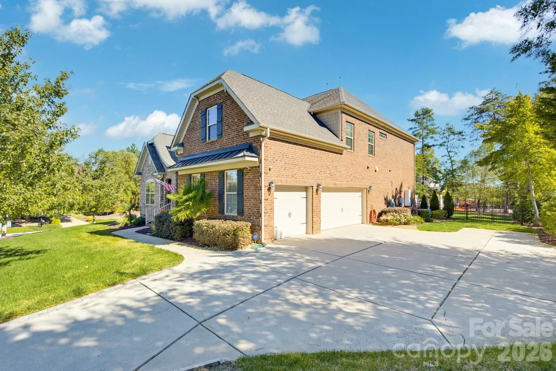 Photo of 3060 Feathers Drive