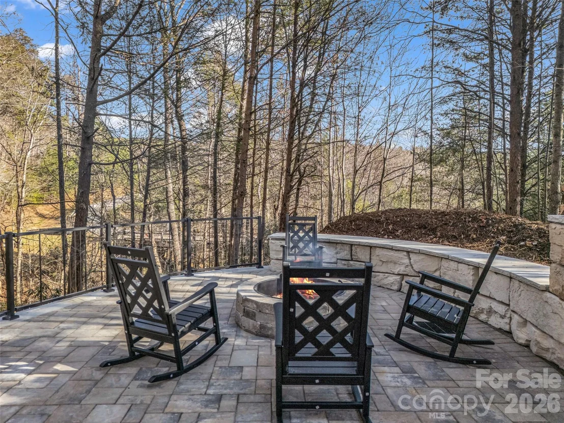 Photo of 61 Deep Gap Farm Road E
