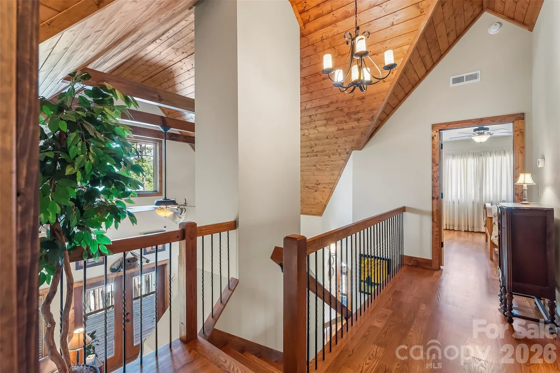 Photo of 590 Larkhaven Drive