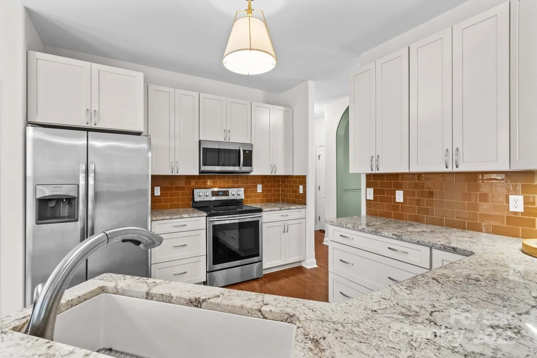 Photo of 415 Autumnlight Drive