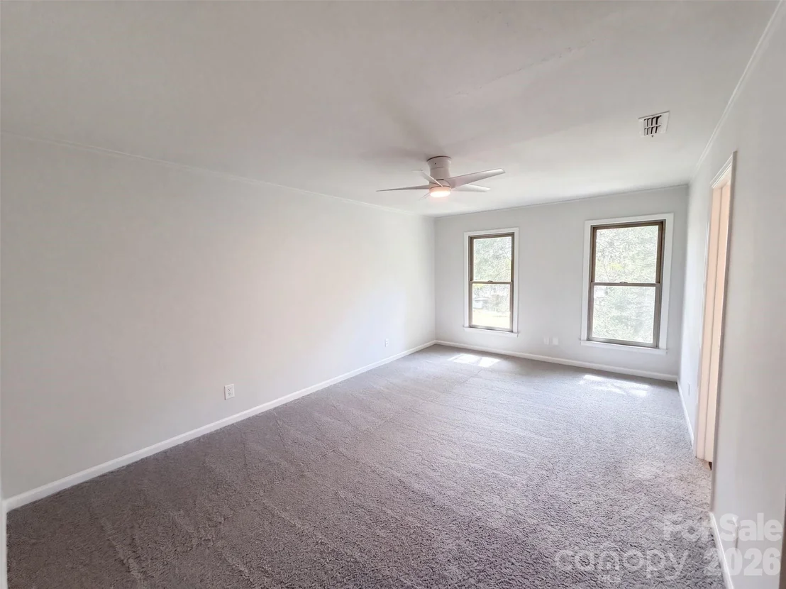 Photo of 121 Goodman Circle NE