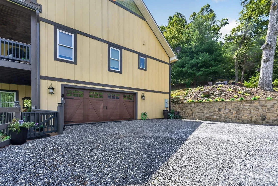 Photo of 100 Brookstone Mountain Trail