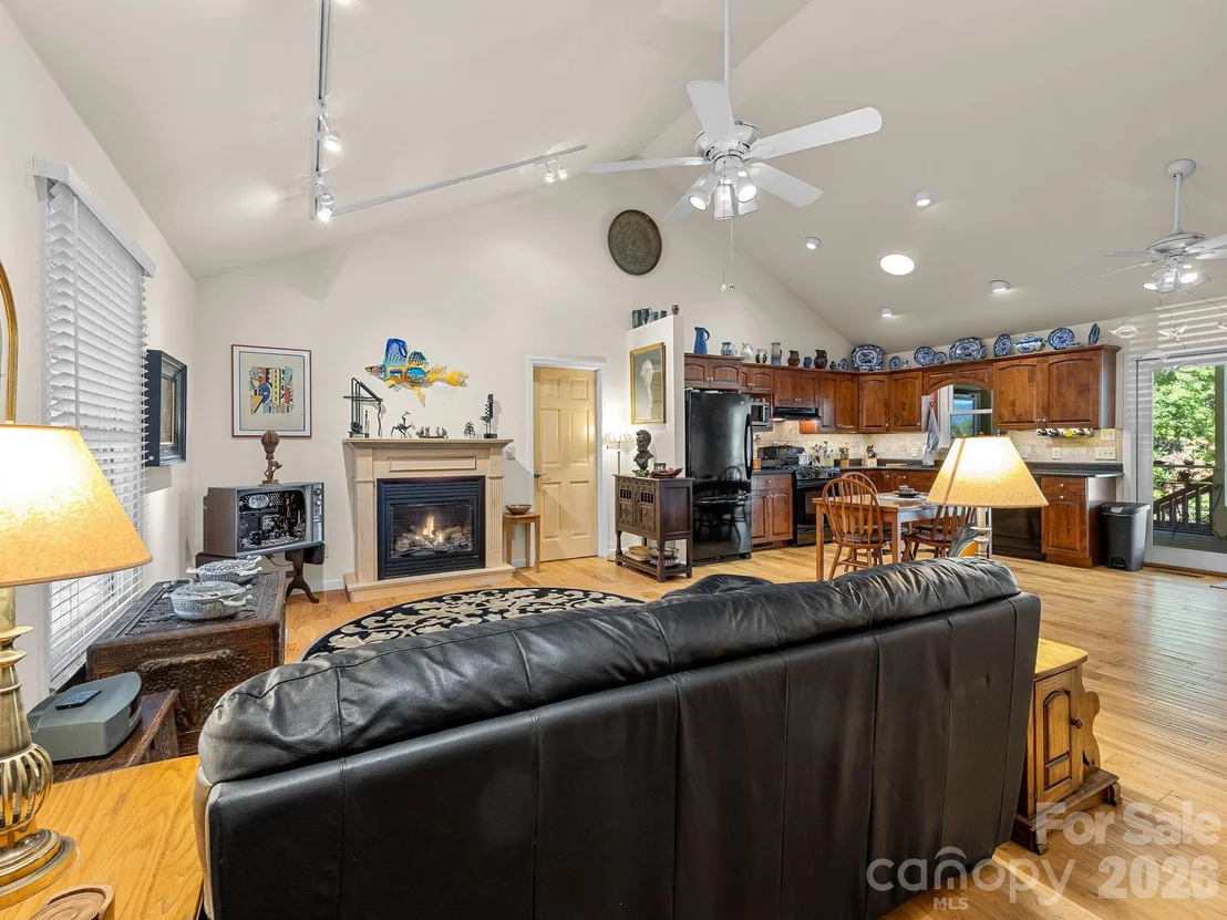Photo of 160 Caledonia Road