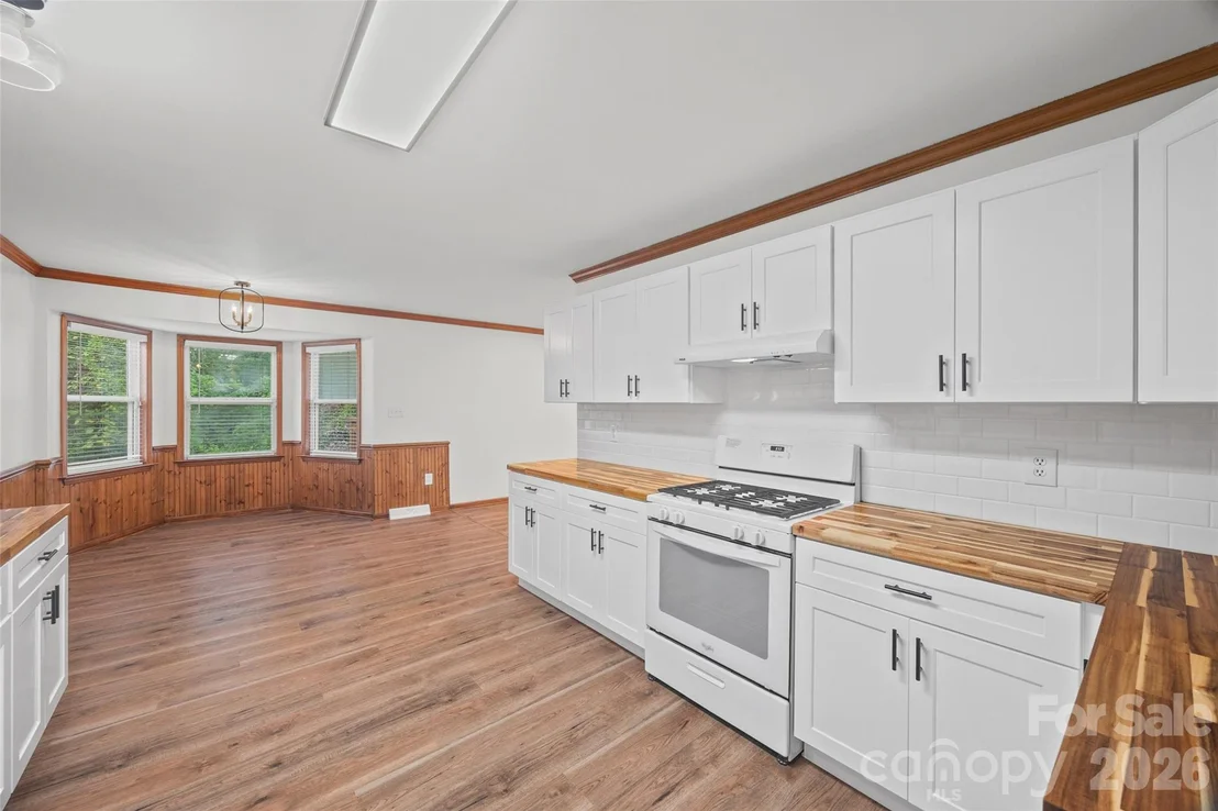 Photo of 281 Schoolside Drive