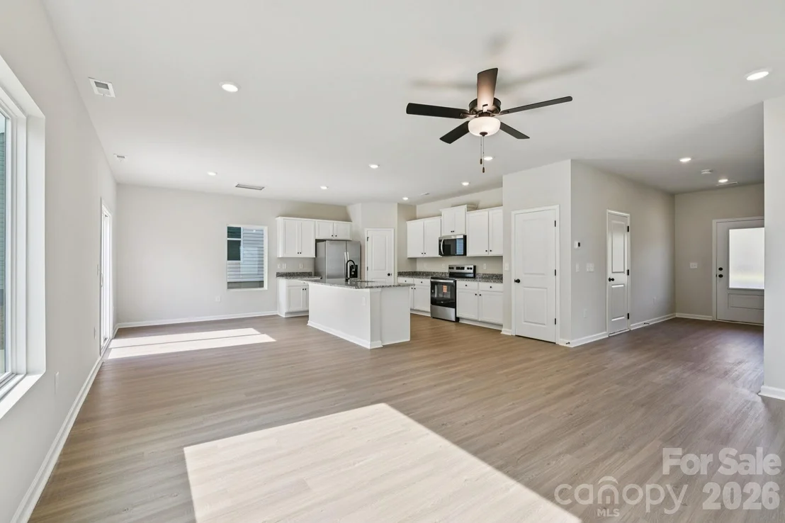 Photo of 806 Willow Estates Drive