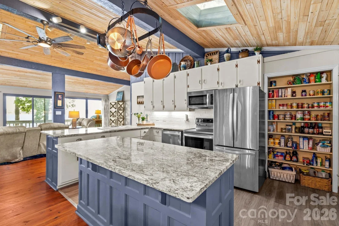 Photo of 395 Rendleman Drive