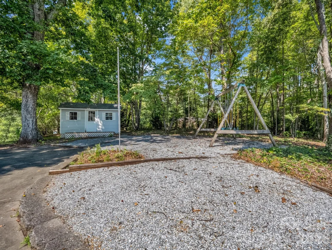 Photo of 215 Hillcrest Drive