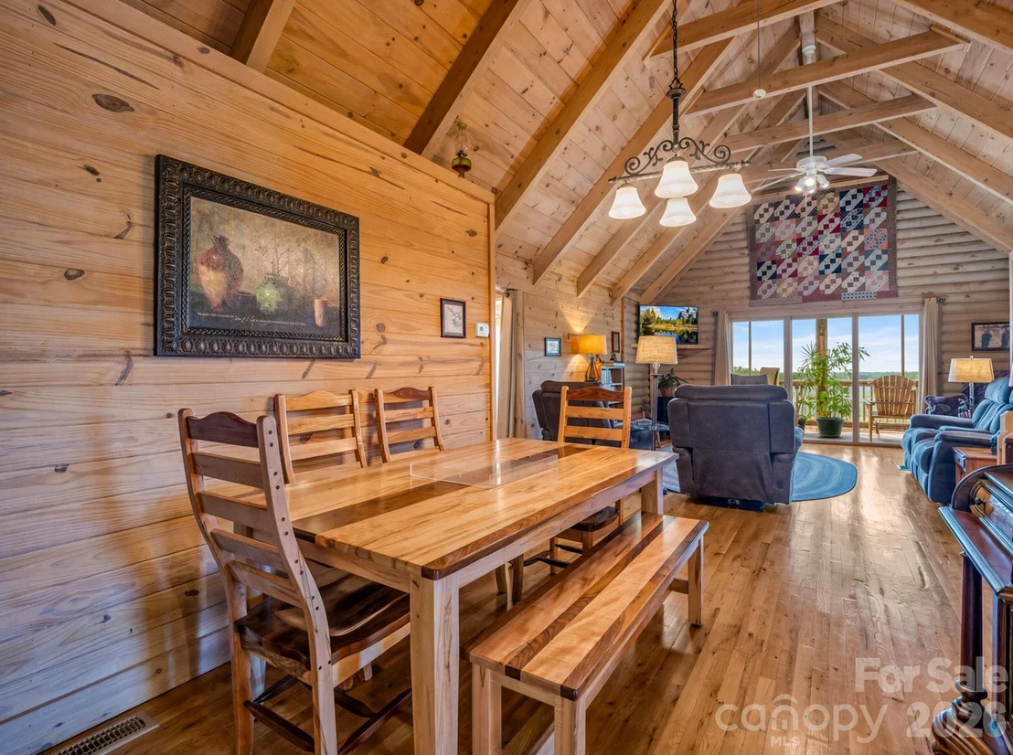 Photo of 762 Valley View Drive