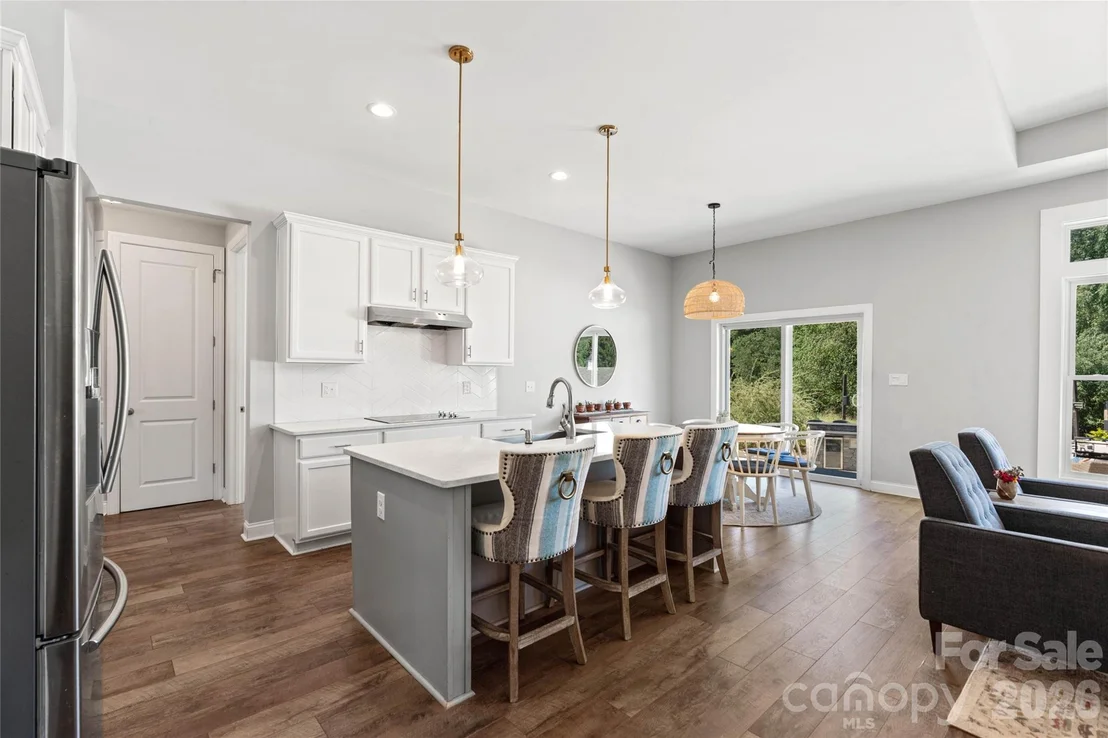 Photo of 394 Kellwood Drive
