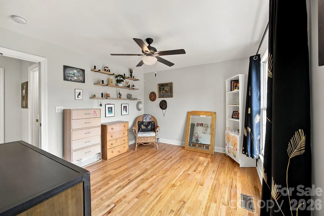Photo of 1463 Brookstone Drive
