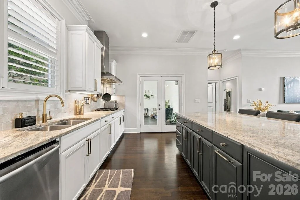 Photo of 720 Loretto Lane