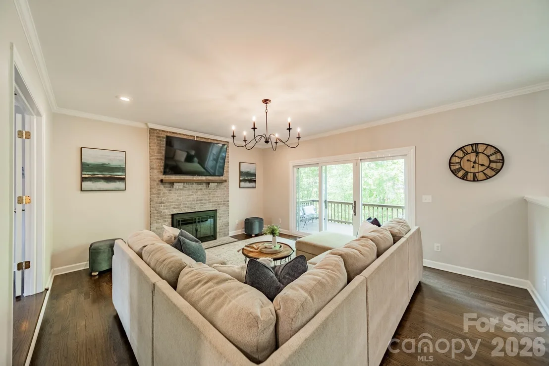 Photo of 231 S Downs Way