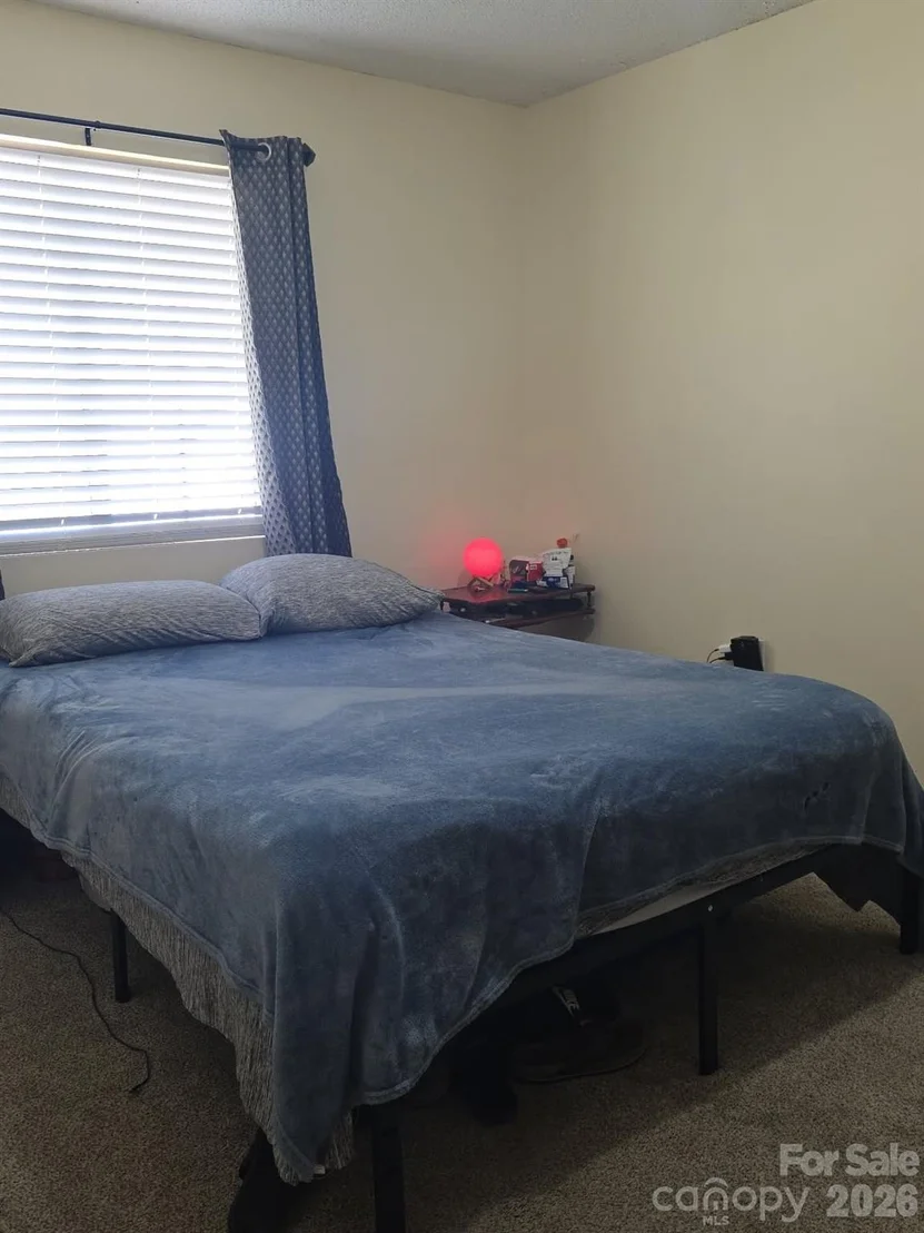 Photo of 1097 Stadium Road