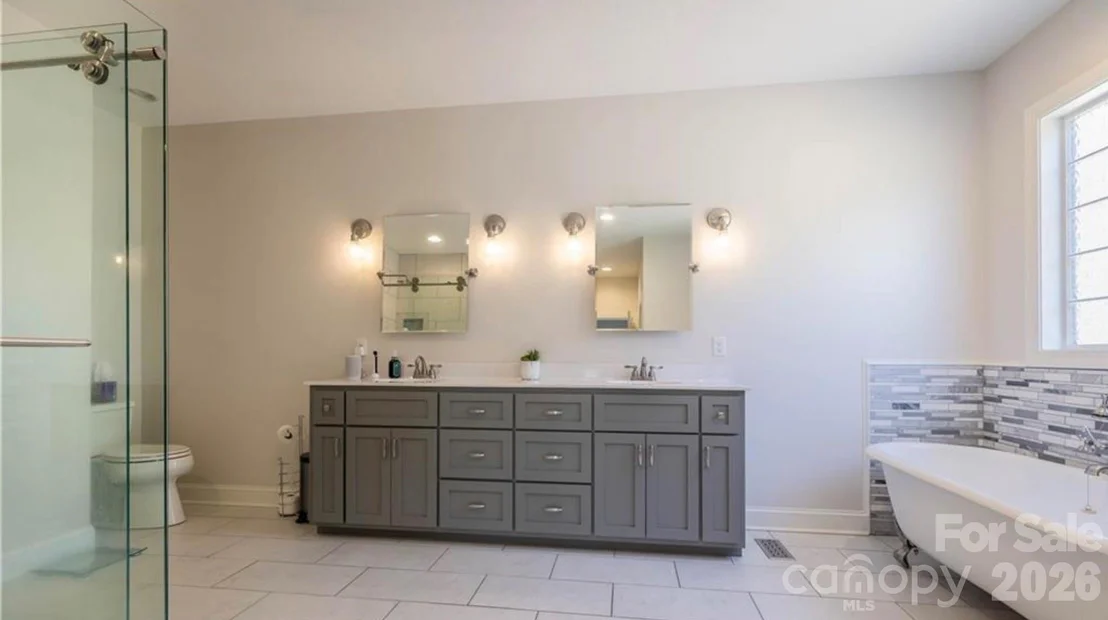 Photo of 1655 Antioch Road