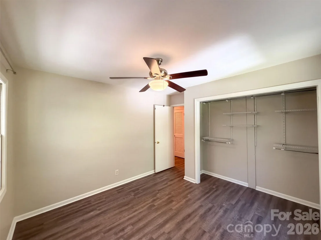 Photo of 1120 Emerald Drive