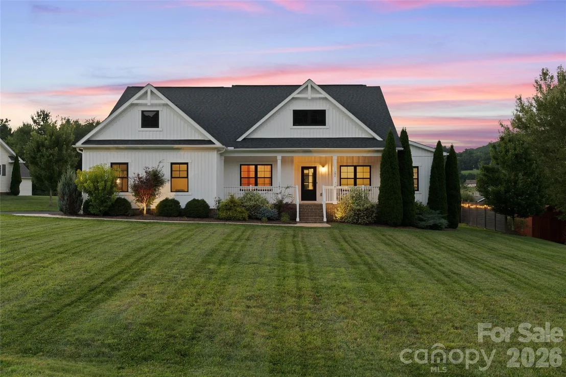 Photo of 394 Kellwood Drive
