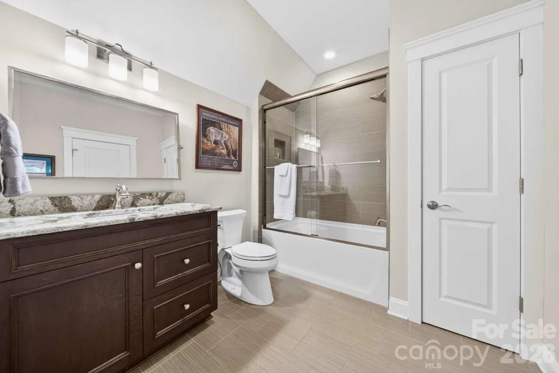 Photo of 18027 Shearer Road