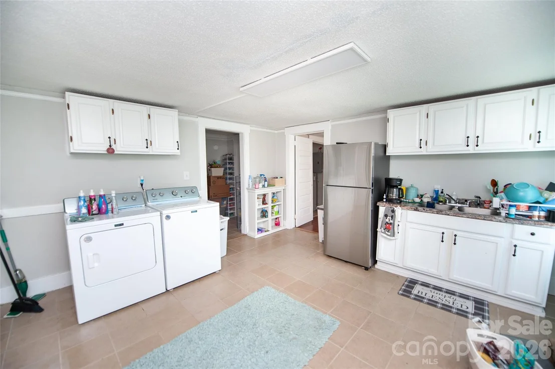 Photo of 128 Fleming Avenue