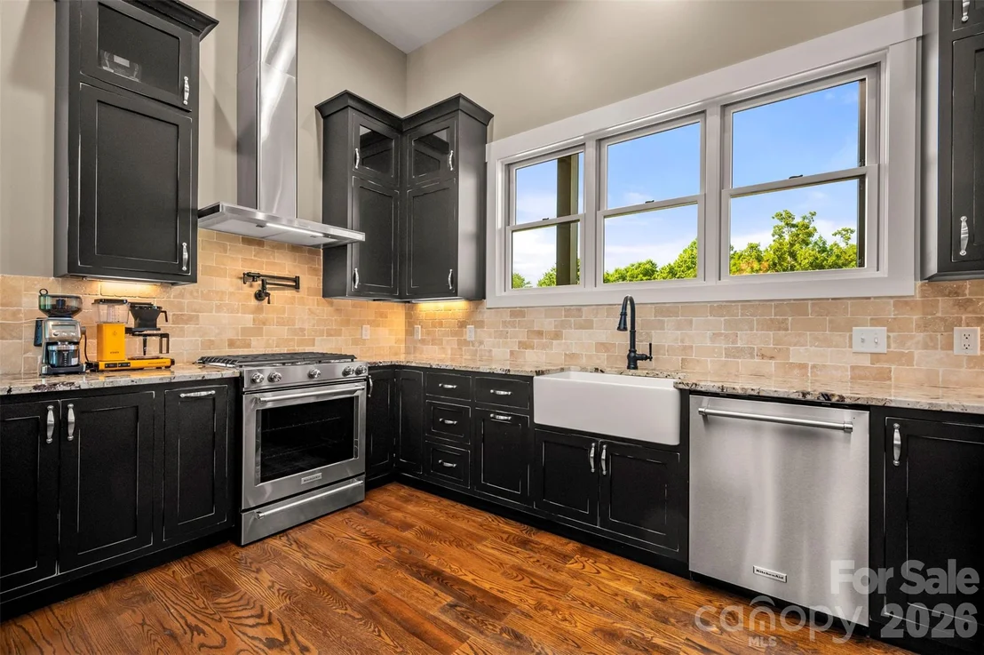 Photo of 398 Mapleton Lane