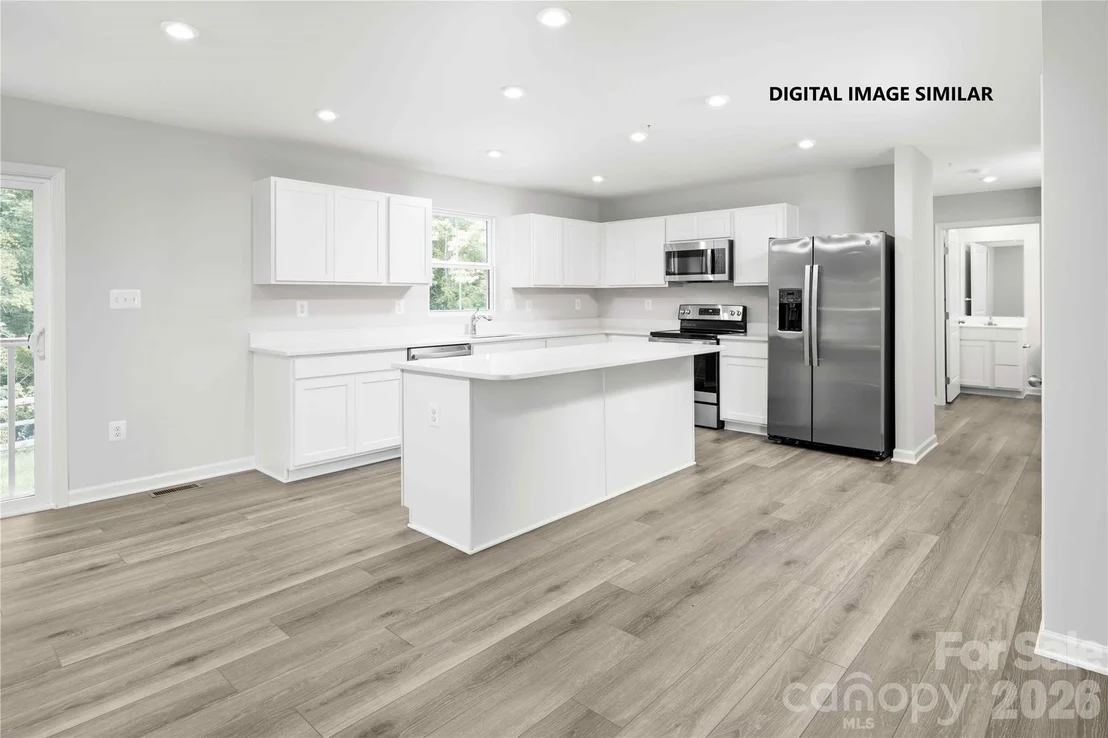 Photo of 636 Maplin Gardens Street