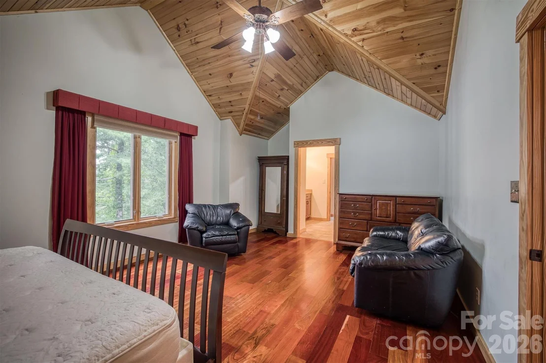 Photo of 5162 Beech Bluff Drive