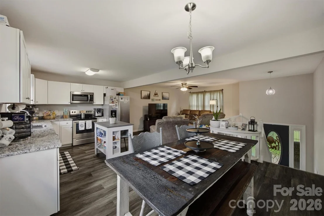 Photo of 1772 Woodridge Circle